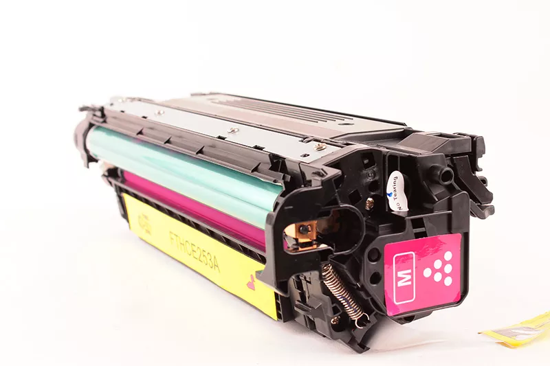 Toner FranceToner équivalent à HP 504A (CE253A) - MAGENTA (rouge) - Format Standard